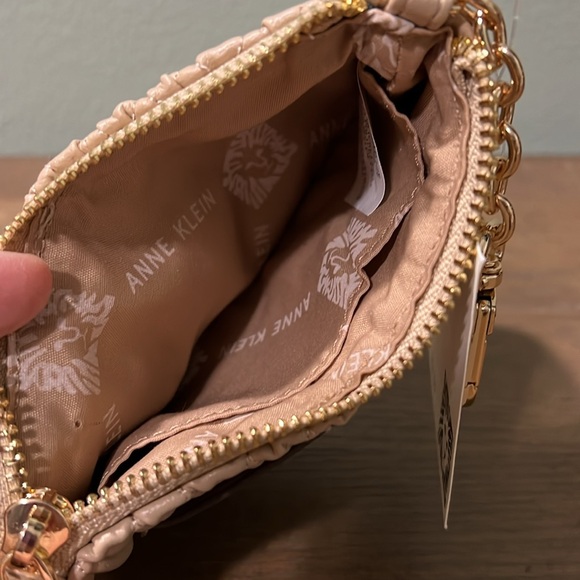 Anne Klein Quilted Oatmilk Beige Clip Wallet Keychain NWT - Picture 3 of 5